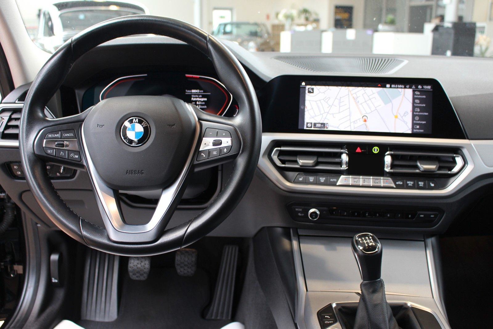 BMW 318d Touring Advantage - Samsaru's Car Outlet