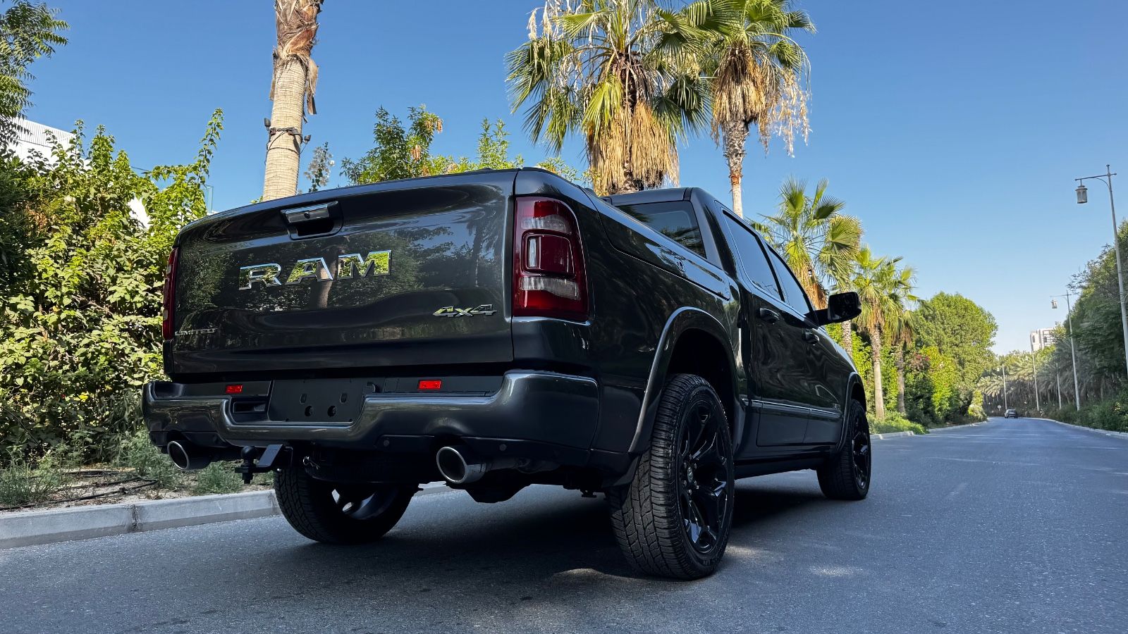 Dodge LIMITED*LPG*CARFAX*HEADUP*LUFT*RAMBOX*360°KAME