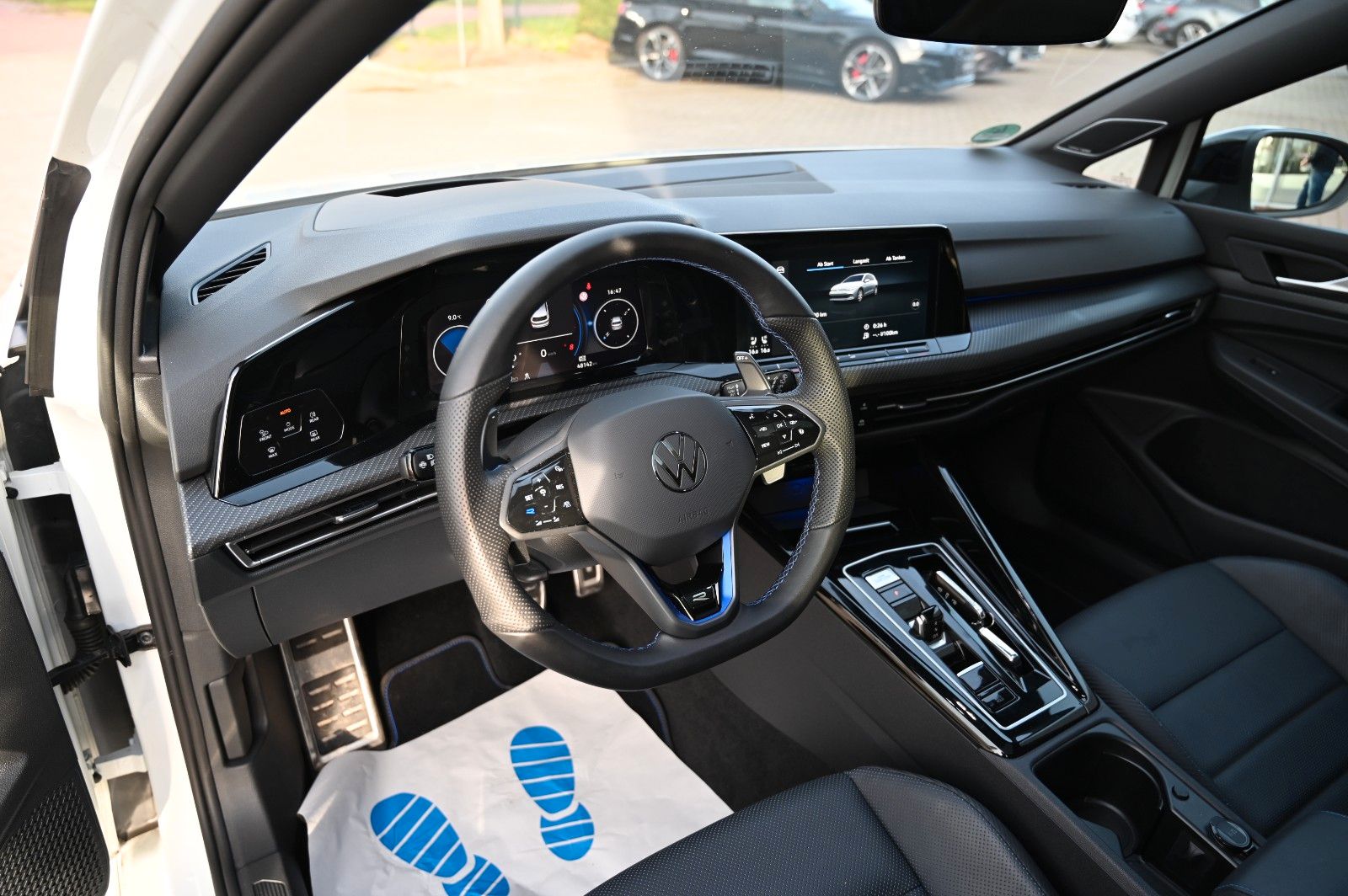 Volkswagen Golf VIII Lim. R 4Motion/ ACC / PANO / R-SPORT