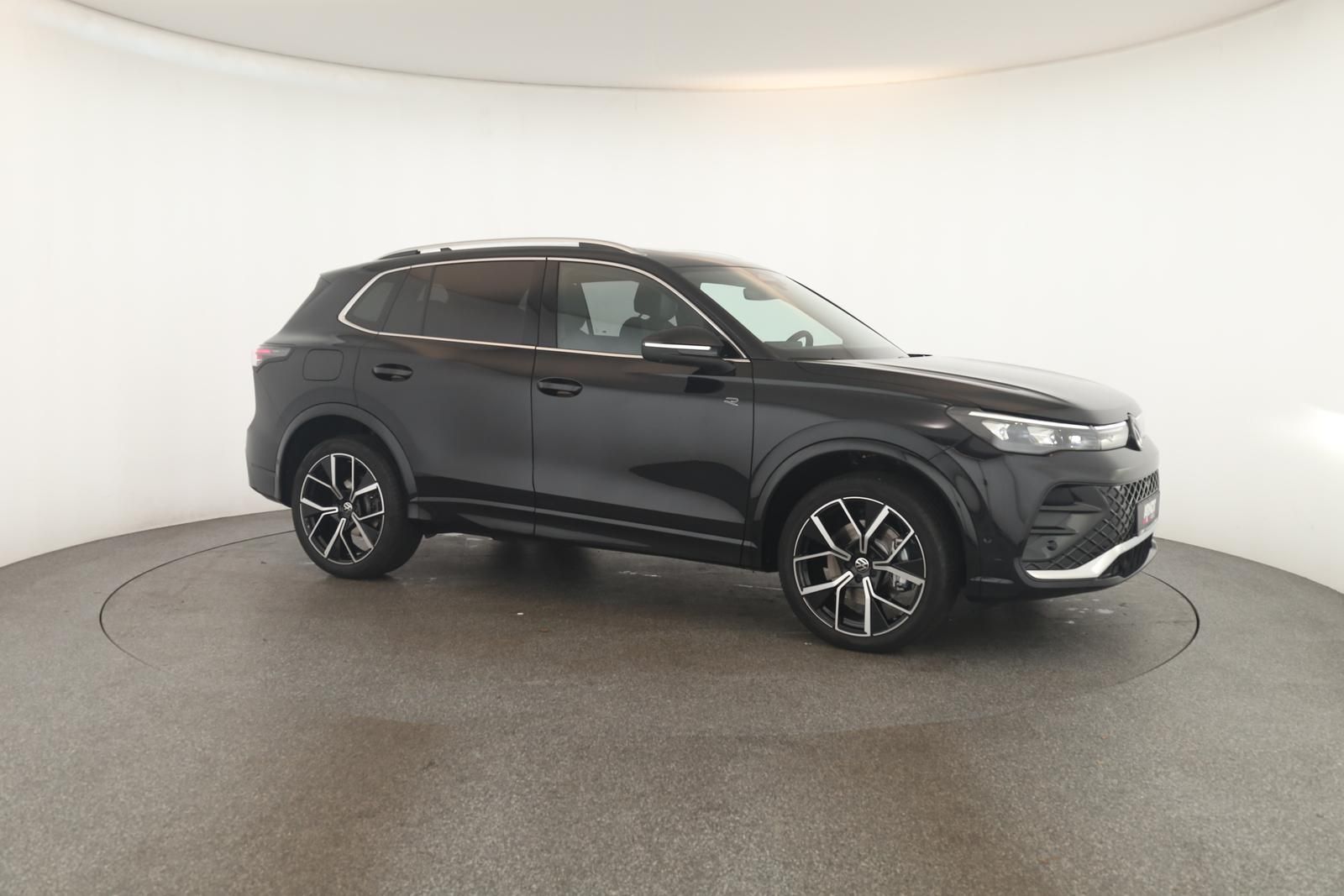 Volkswagen Tiguan 2.0 TDI 4M DSG R-Line Leder Pano Navi 360
