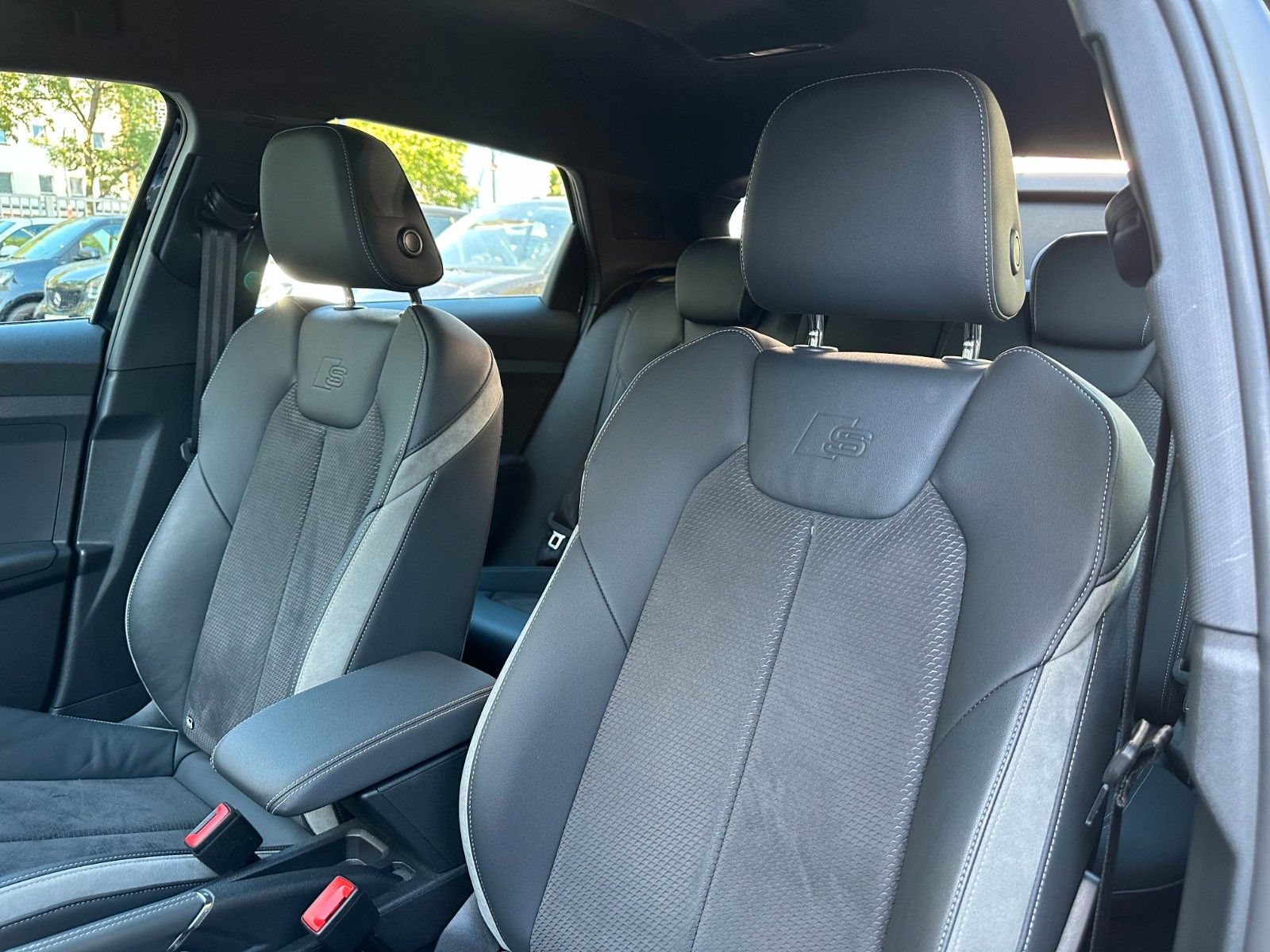 Audi A1 30 TFSI S line*LEDER*NAVI*SHZ*LED*MMI*APS+