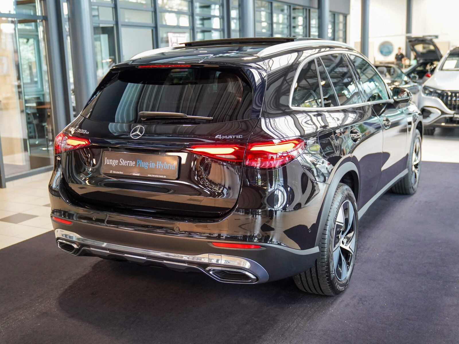 Mercedes-Benz GLC 300 e 4M AVANTGARDE Panoramadach DISTRONIC