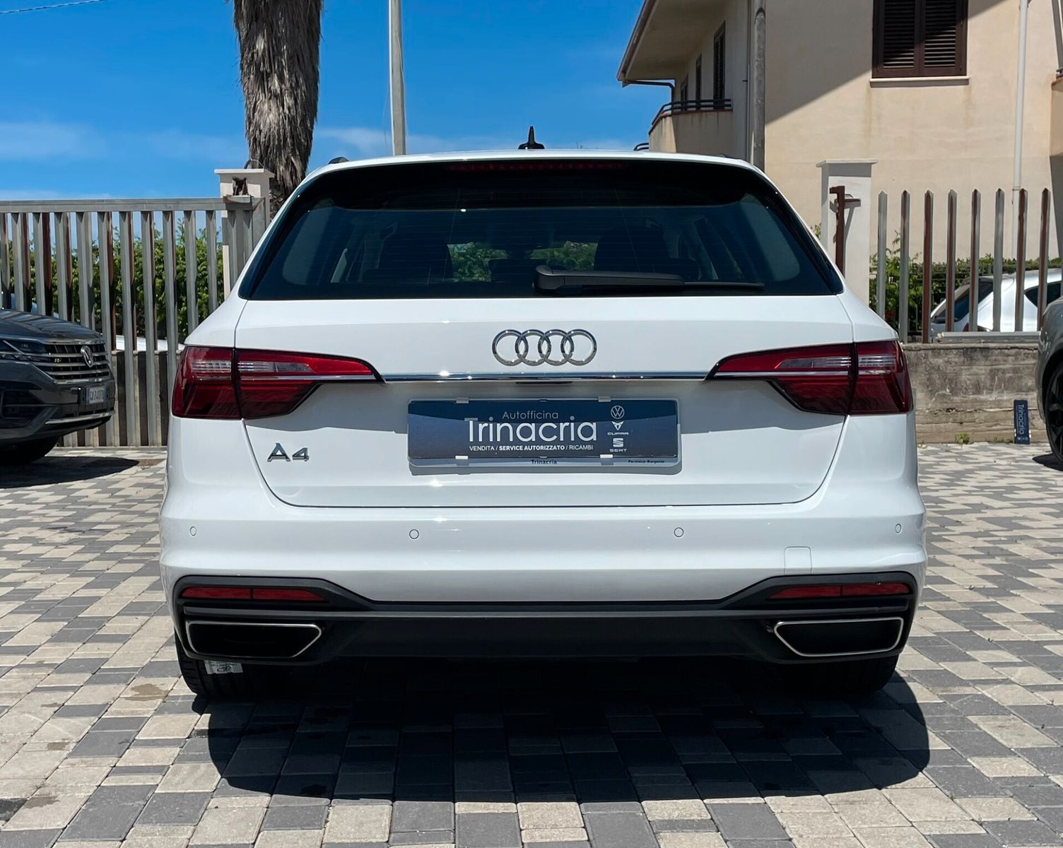 Audi A4 Avant Business 2.0 TDI s-tronic - Samsaru's Car Outlet