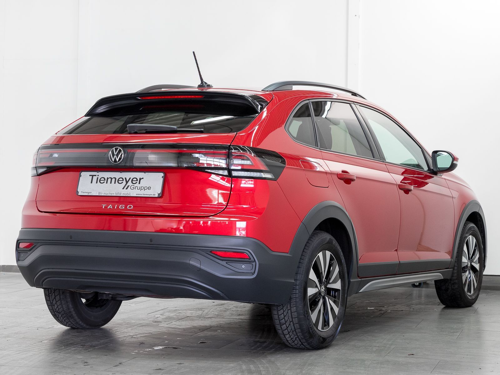 Volkswagen Taigo 1.0 TSI LIFE - Samsaru's Car Outlet