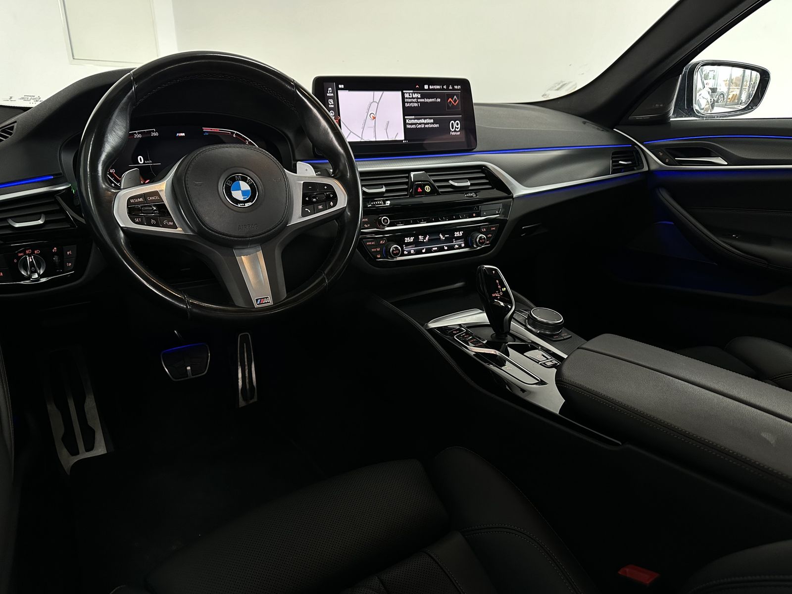 BMW 520 d xDrive M Sport |H-UP |H&K |BUSINESS|LED
