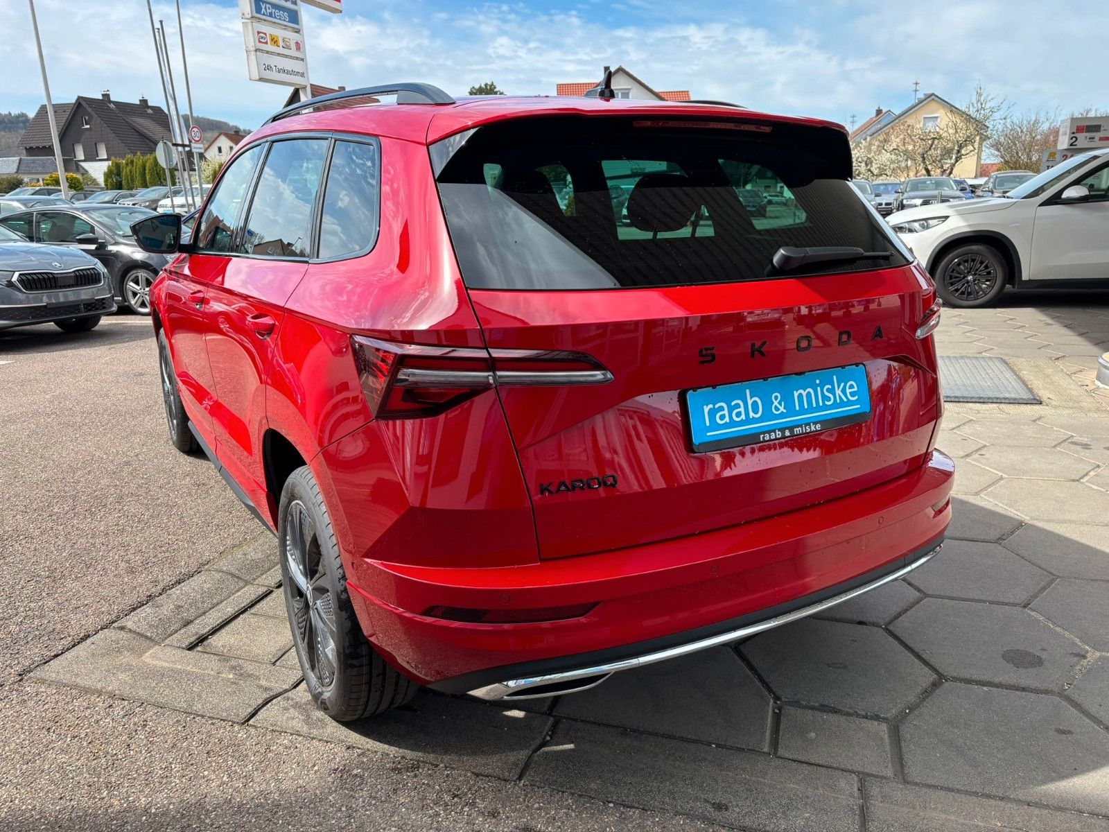 Skoda Karoq Sportline *AHK/Navi/ACC/SHZ/Garantie*