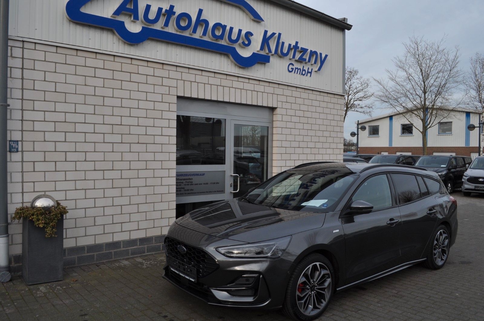Ford Focus Turnier ST-LINE X/AUT/LED-MATRIX/PANODACH