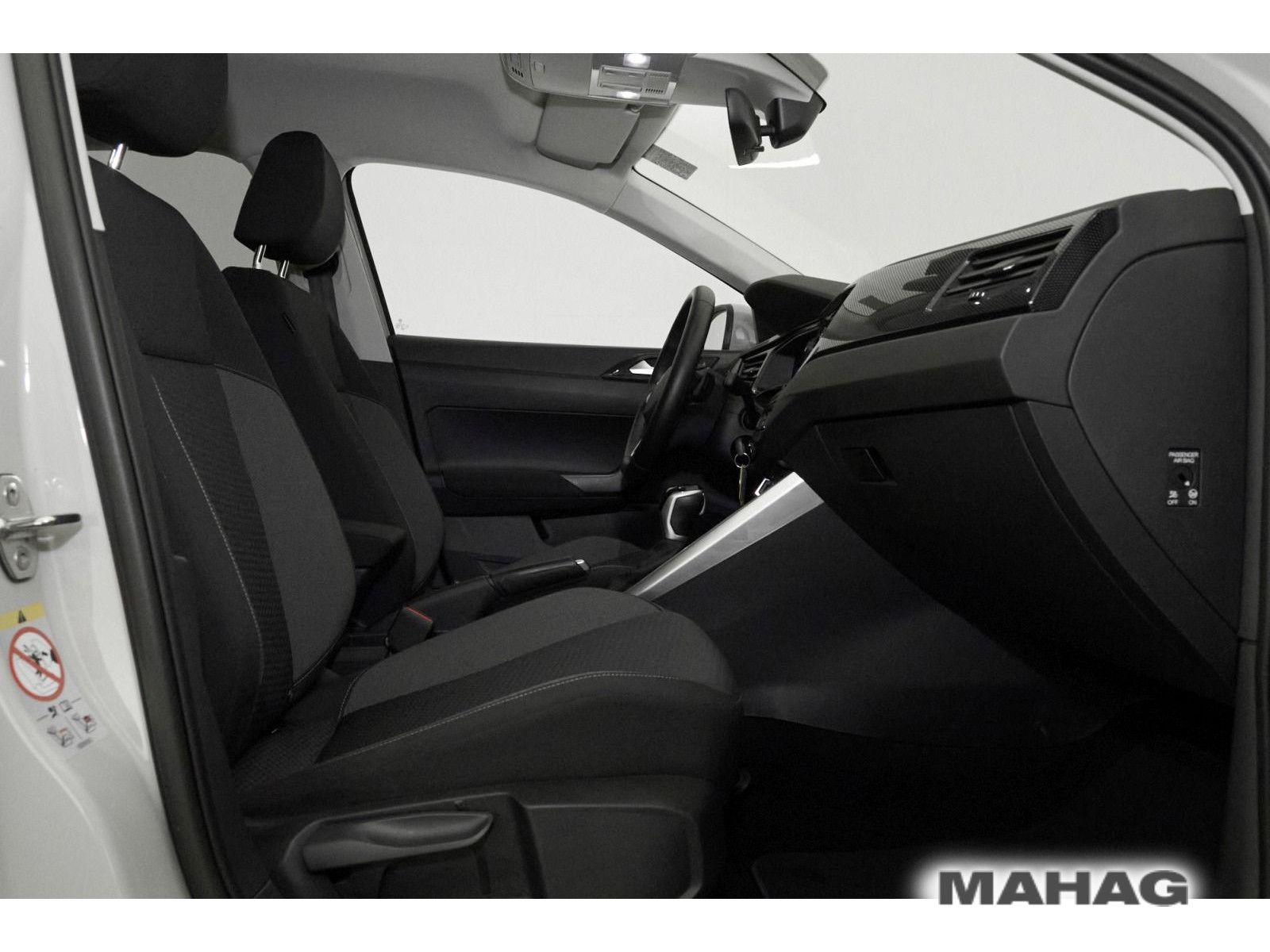 Volkswagen Taigo 1.0 TSI LIFE - Samsaru's Car Outlet