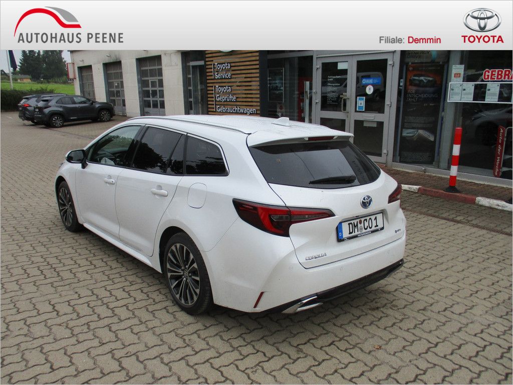 Toyota Corolla Touring Sports 2.0 Hybrid Teamplayer