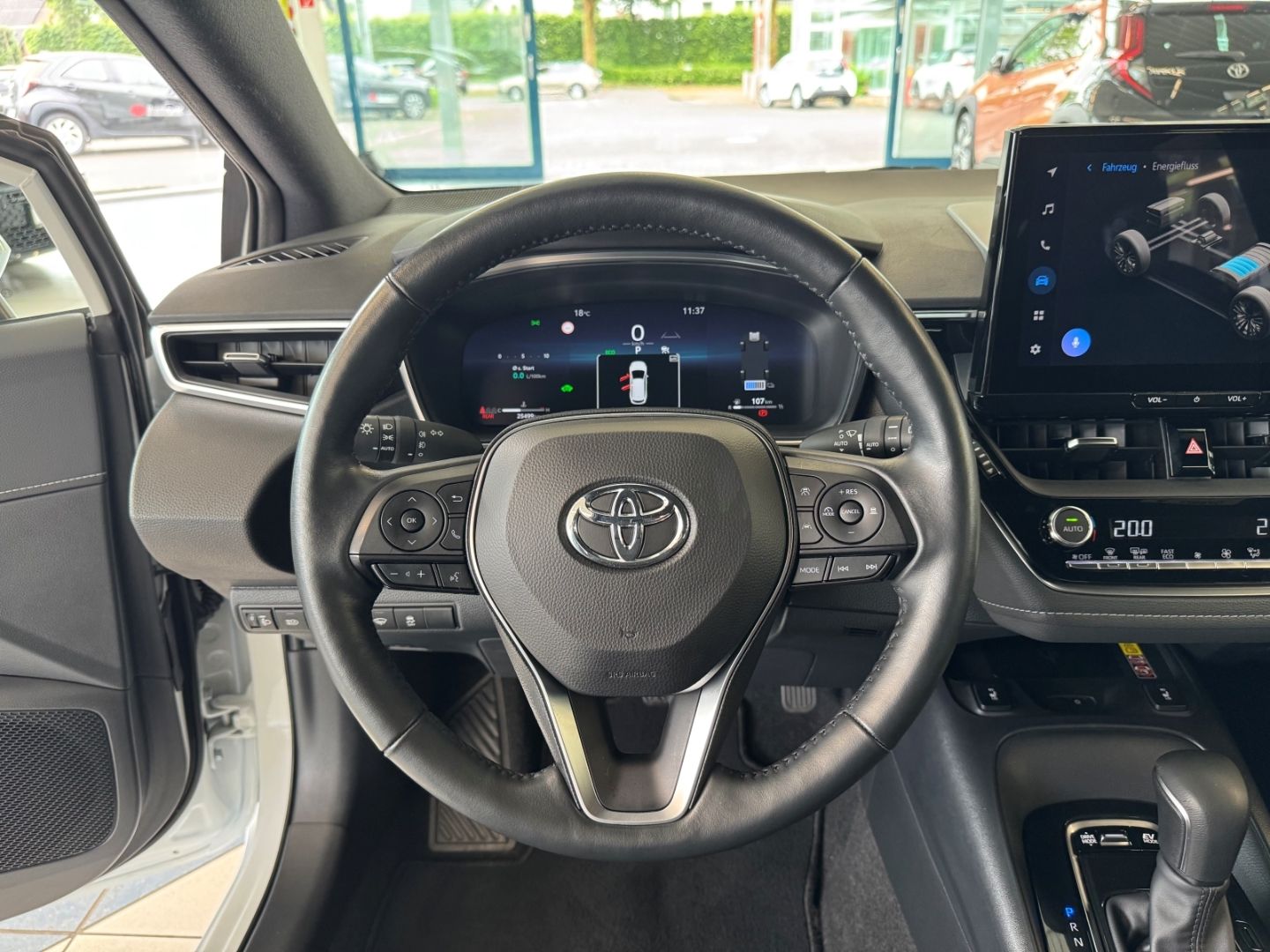 Toyota Corolla Touring Sports Hybrid Team DK Sitzheizun