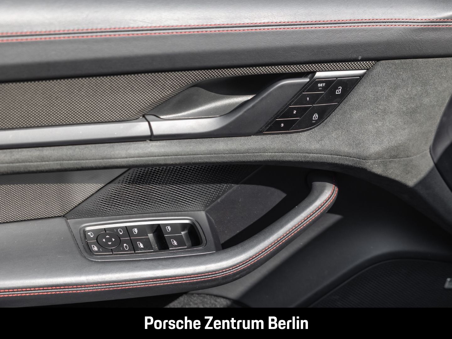 Porsche Taycan GTS HA-Lenkung BOSE 21-Zoll Panoramadach