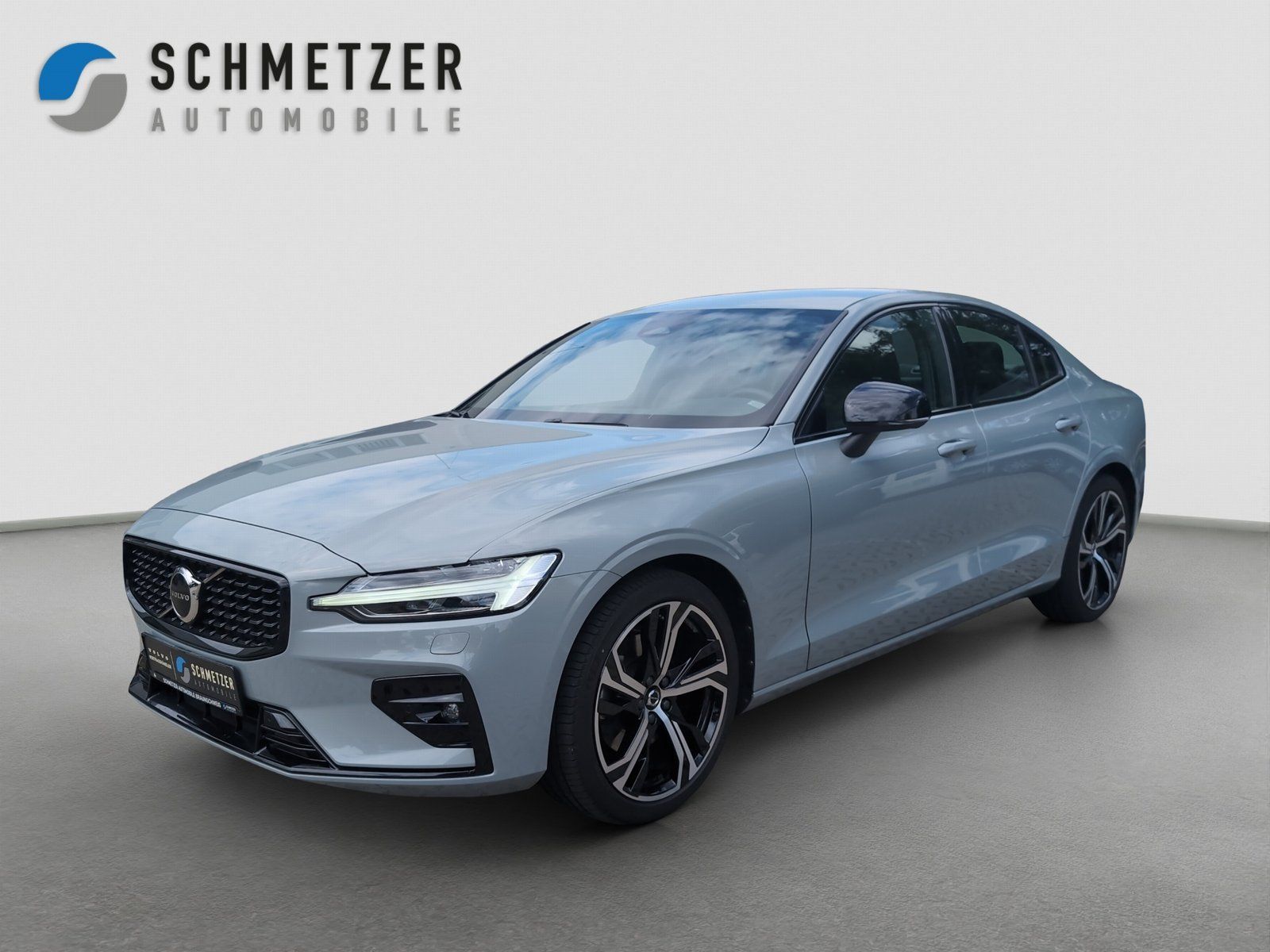 Volvo S60+B4+Mild-Hybrid+Benzin+GT+Plus+Dark+Standh.++