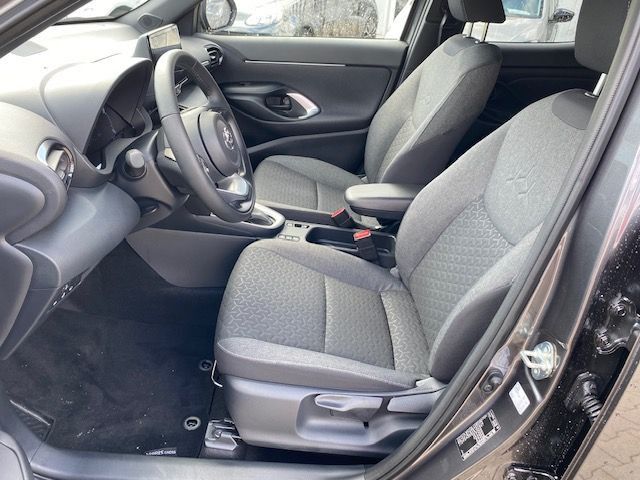 Toyota Yaris Cross Hybrid Navi Kamera SHZ ALU