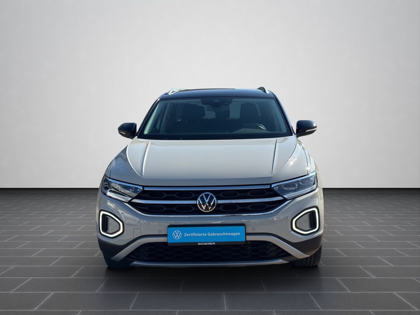 Volkswagen T-Roc Style 1.5 TSI DSG - Samsaru's Car Outlet