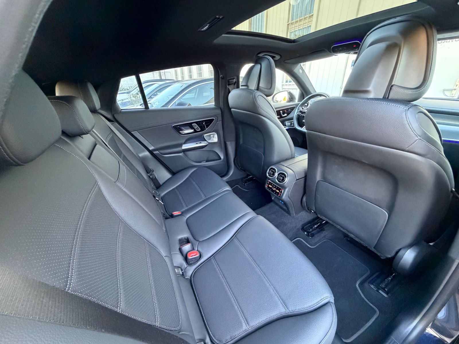 Mercedes-Benz GLC300 AMG Coupe 4M_Pano_360_Sitzklima_Leder_LED