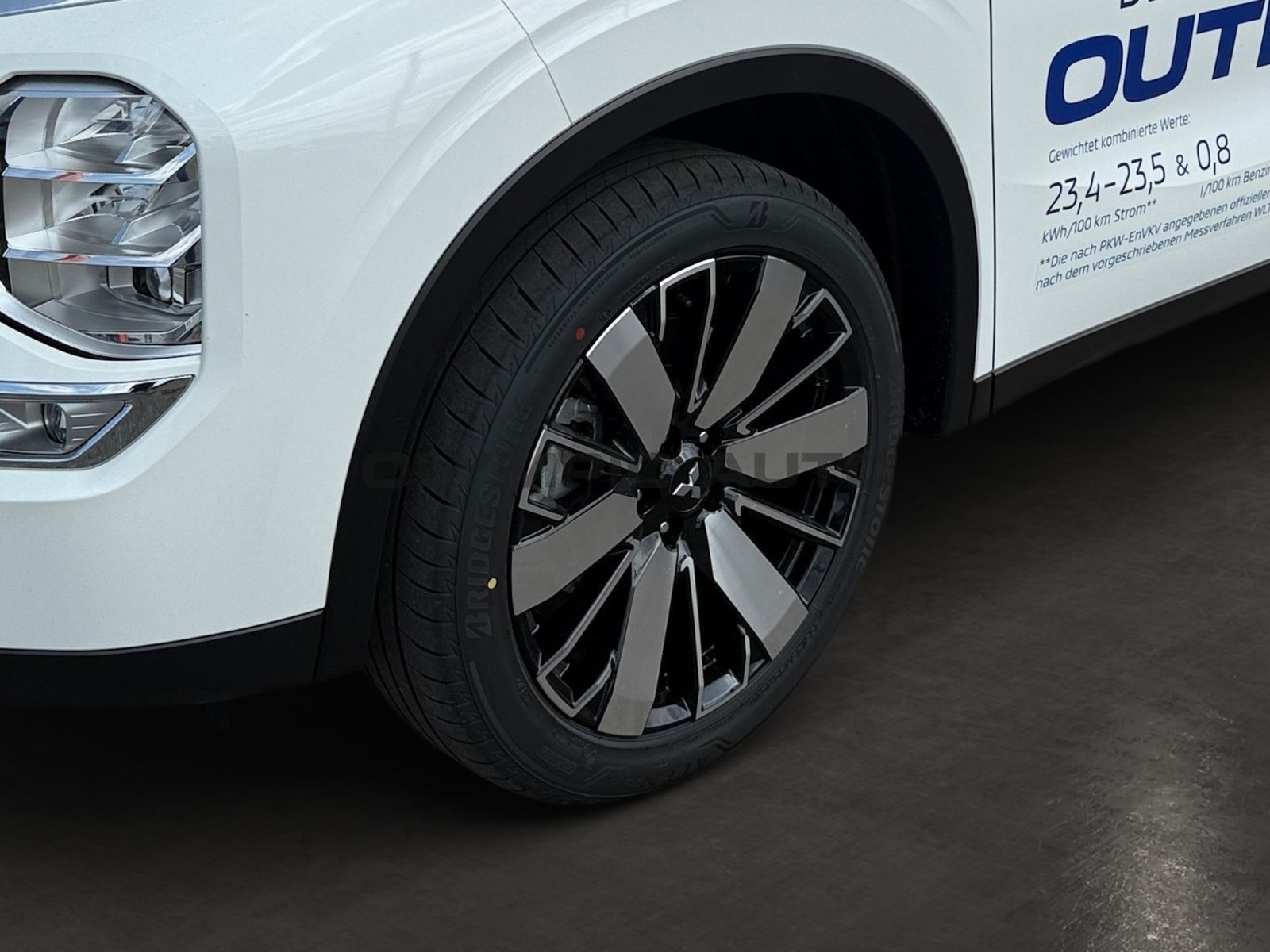 Mitsubishi Plug-in Hybrid Outlander 2,4l  Intro Edition CAM