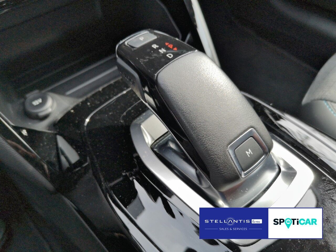 Peugeot 208 Allure 1.2 PureTech - Samsaru's Car Outlet