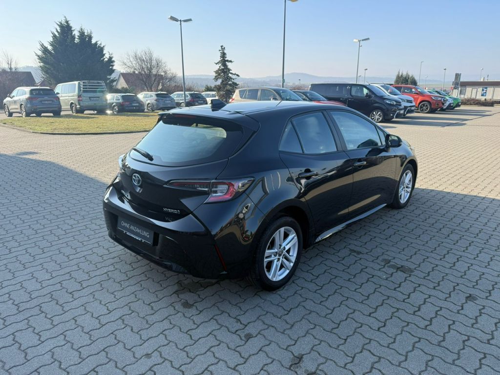 Toyota Corolla 1.8 Hybrid Business Edition