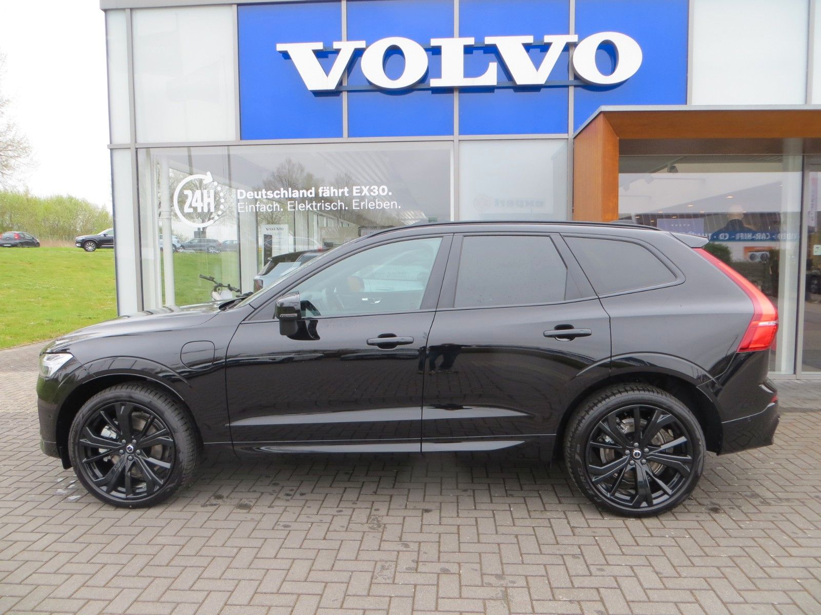 Volvo XC60 T6 PHEV AWD Plus Black Edition 360° KAM AHK