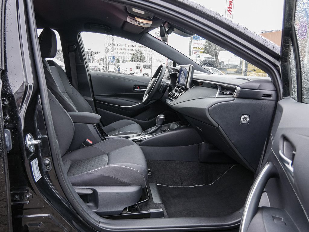 Toyota Corolla Touring Sports 2.0 Hybrid Business - Samsaru's Car Outlet