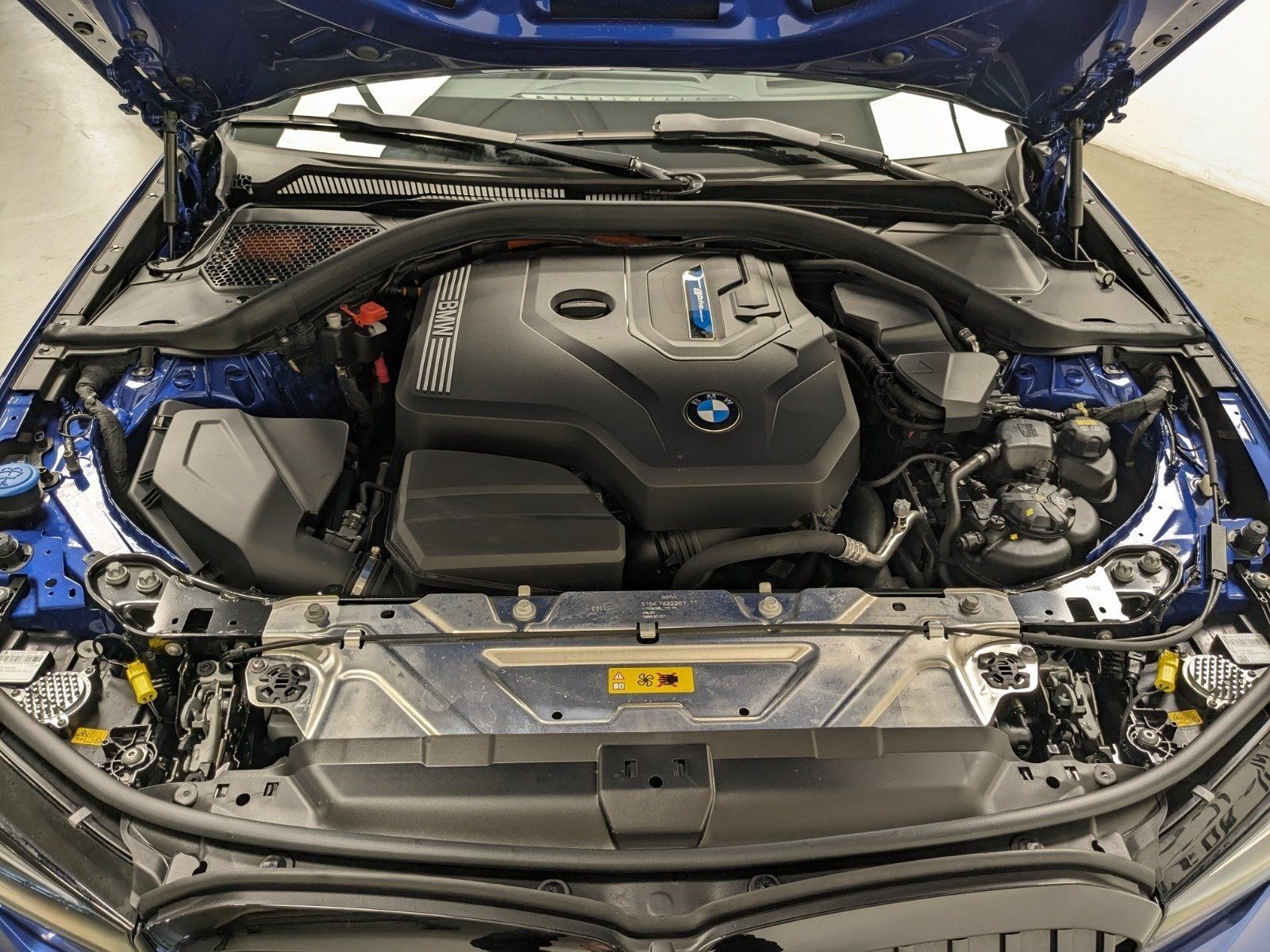 BMW 330e M Sport - Samsaru's Car Outlet