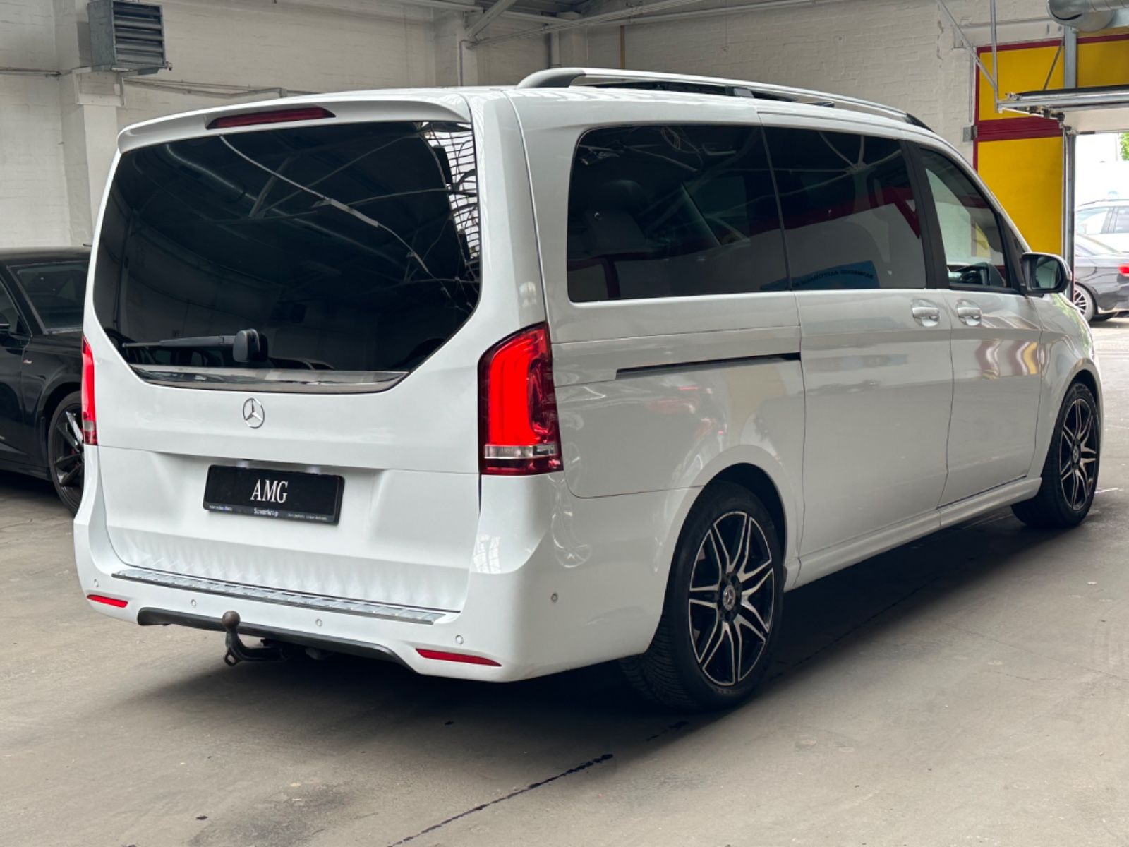 Mercedes-Benz V250d LANG AMG - Samsaru's Car Outlet