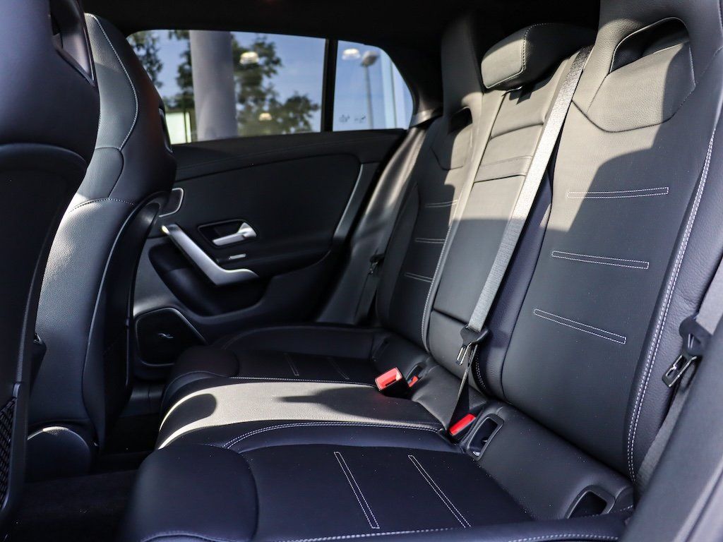 Mercedes-Benz CLA 250 4M SB AMG PremiumPlus - Samsaru's Car Outlet