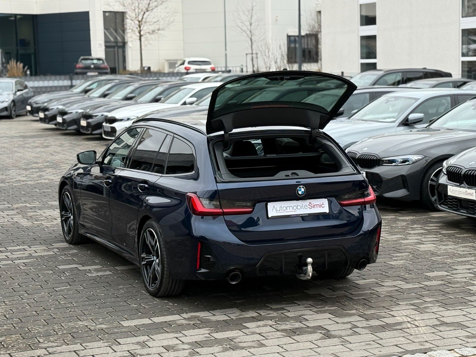 BMW 320d xD M Sport HuD AHK hifi StHzg 360° memory