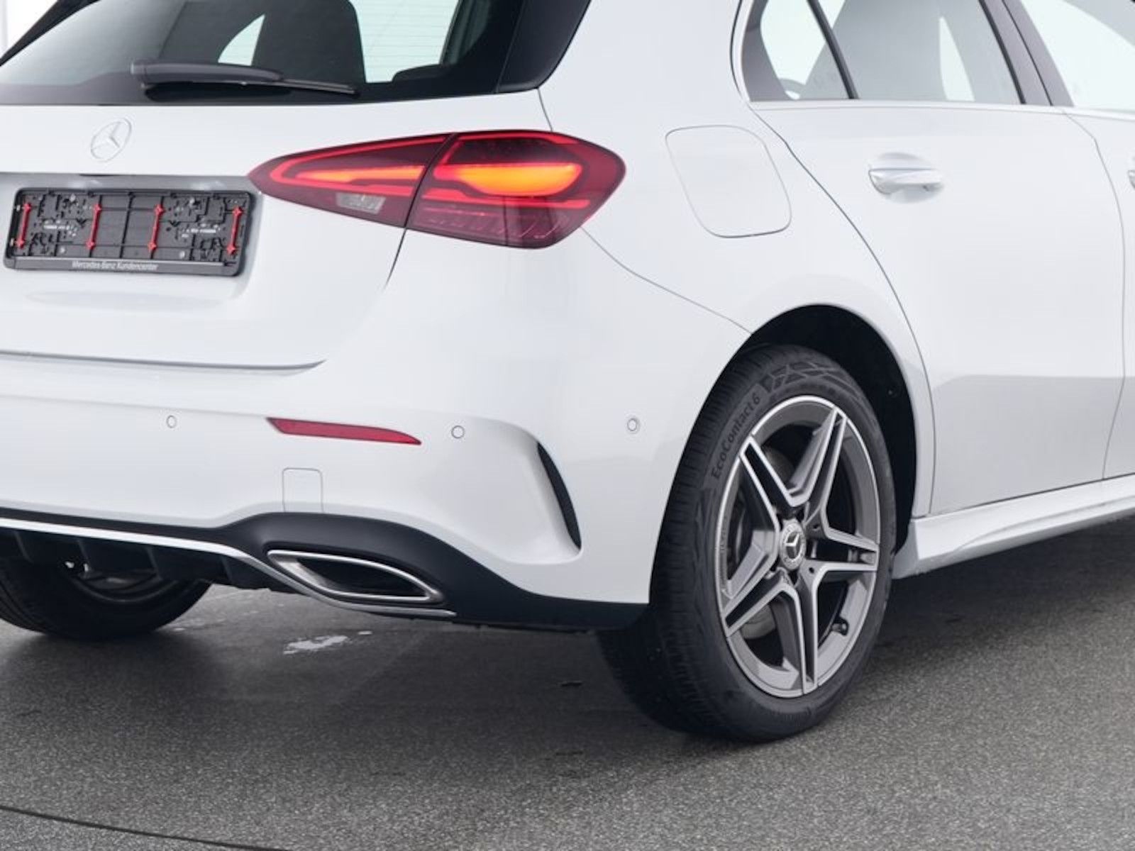 Mercedes-Benz A 250 e AMG Line - Samsaru's Car Outlet