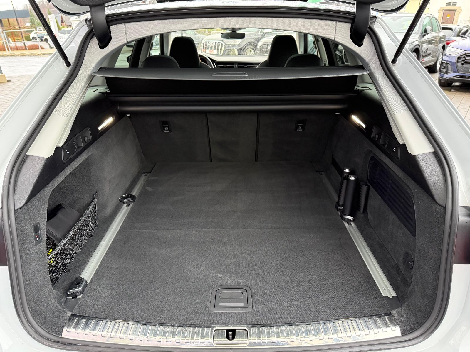 Audi RS6 Avant 4.0 TFSI quattro/Carbon/Pano/B&O/Laser