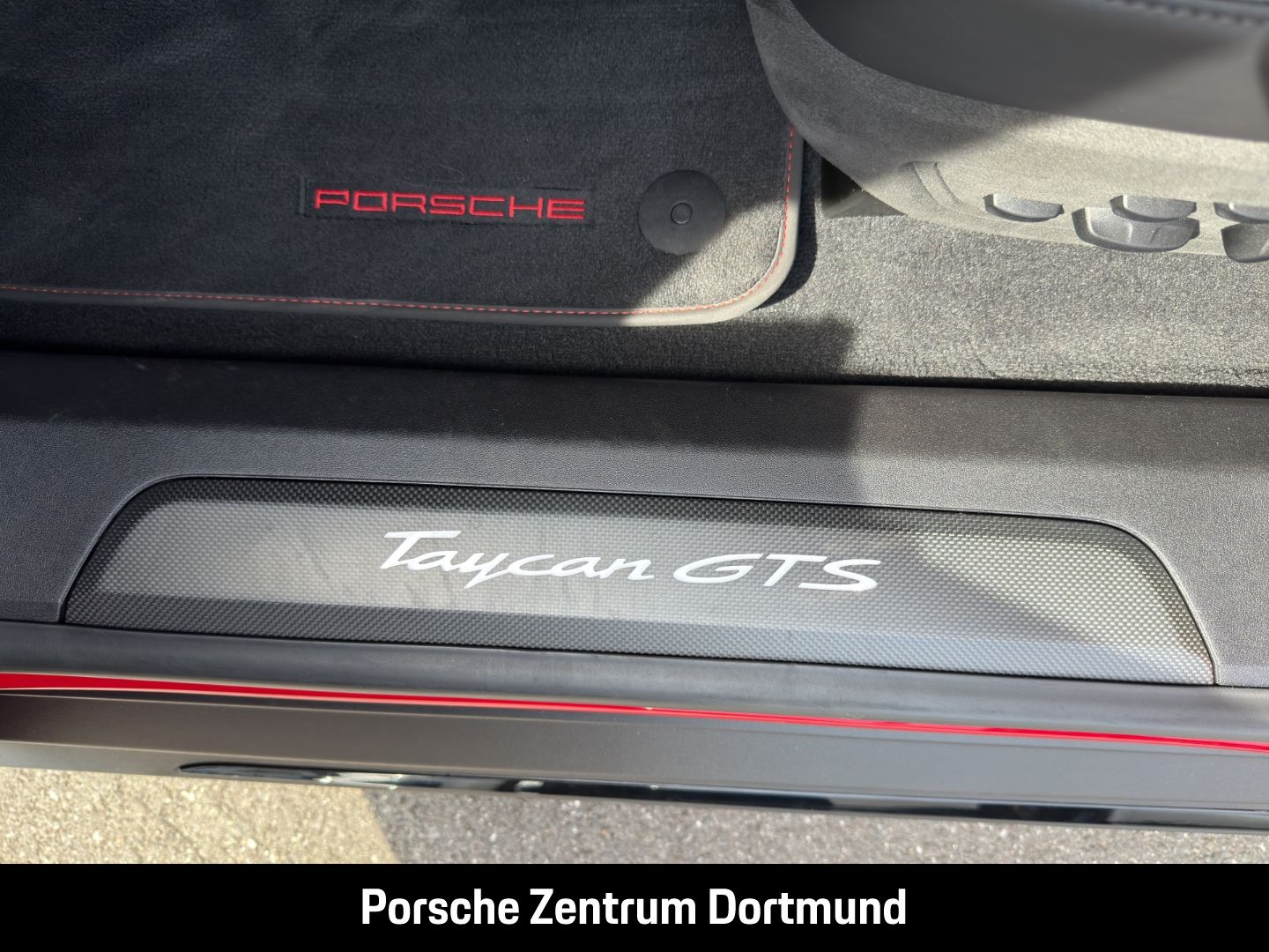Porsche Taycan GTS Sport Turismo HA-Lenkung InnoDrive