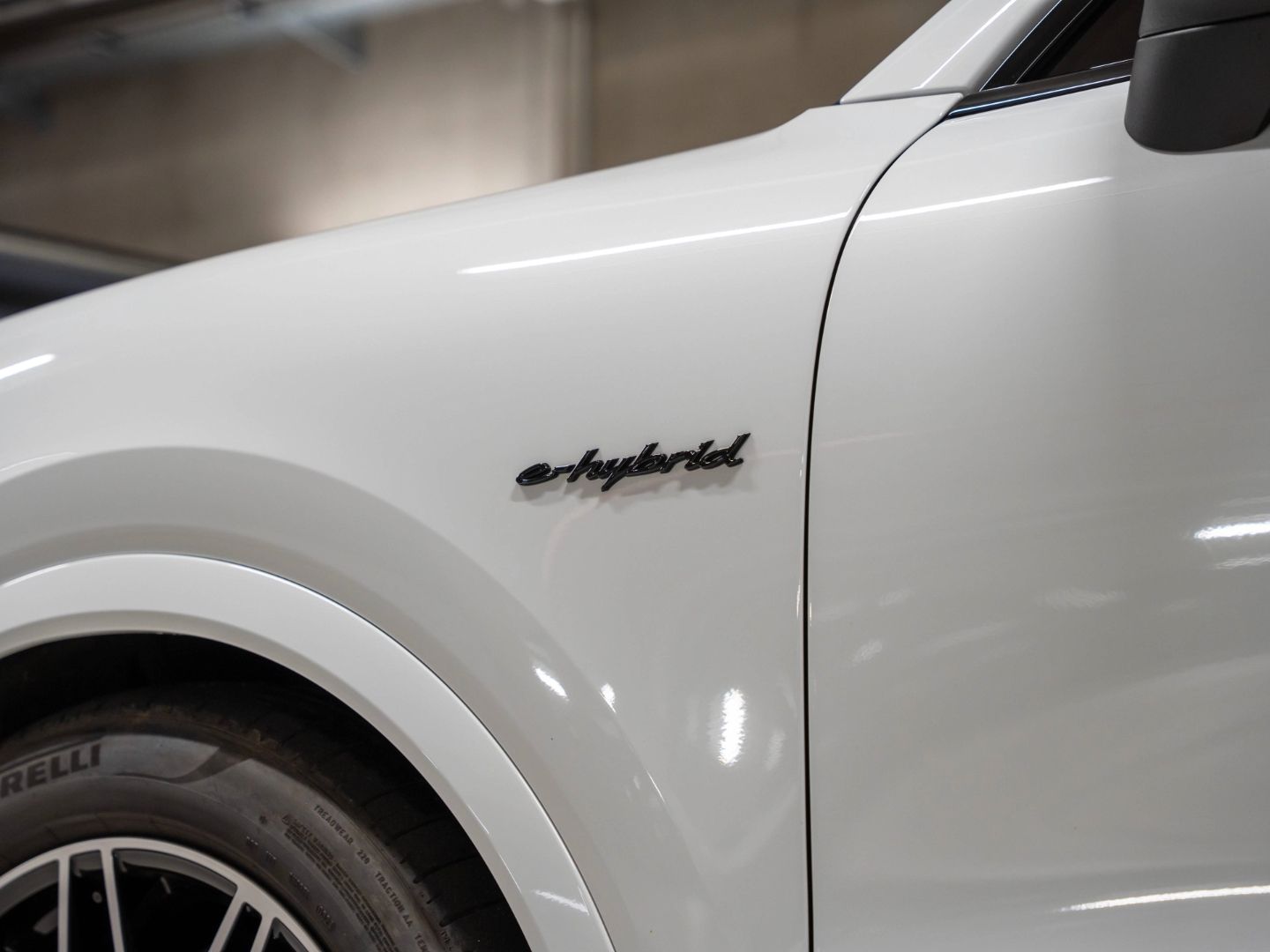 Porsche Cayenne E-Hybrid Beifahrerdisplay Massagesitze