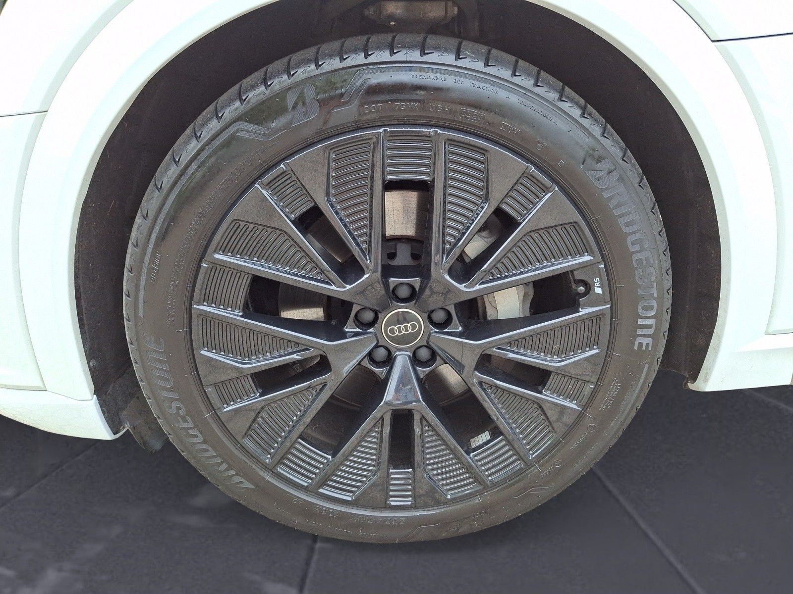 Audi Q8 S line 55 e-tron quattro