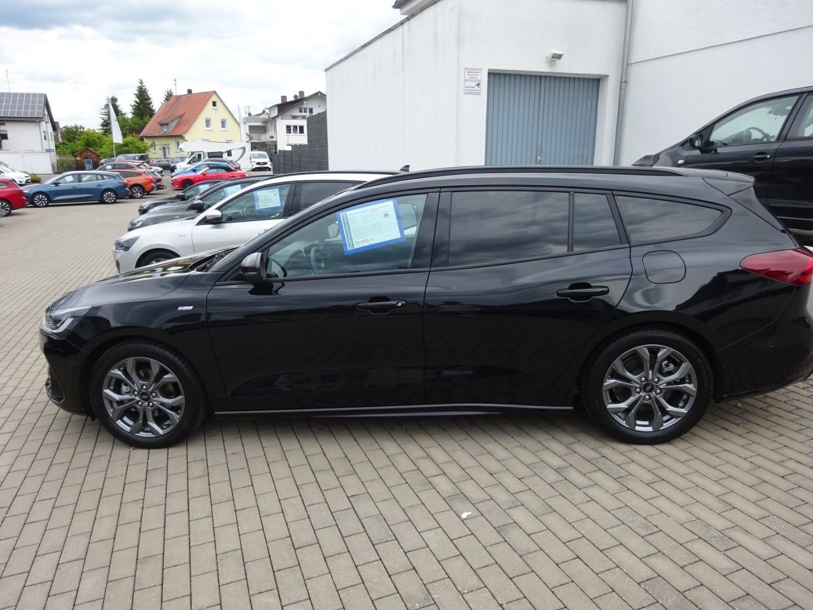 Ford Focus Turnier ST-Line X Autom AHK iACC HuD