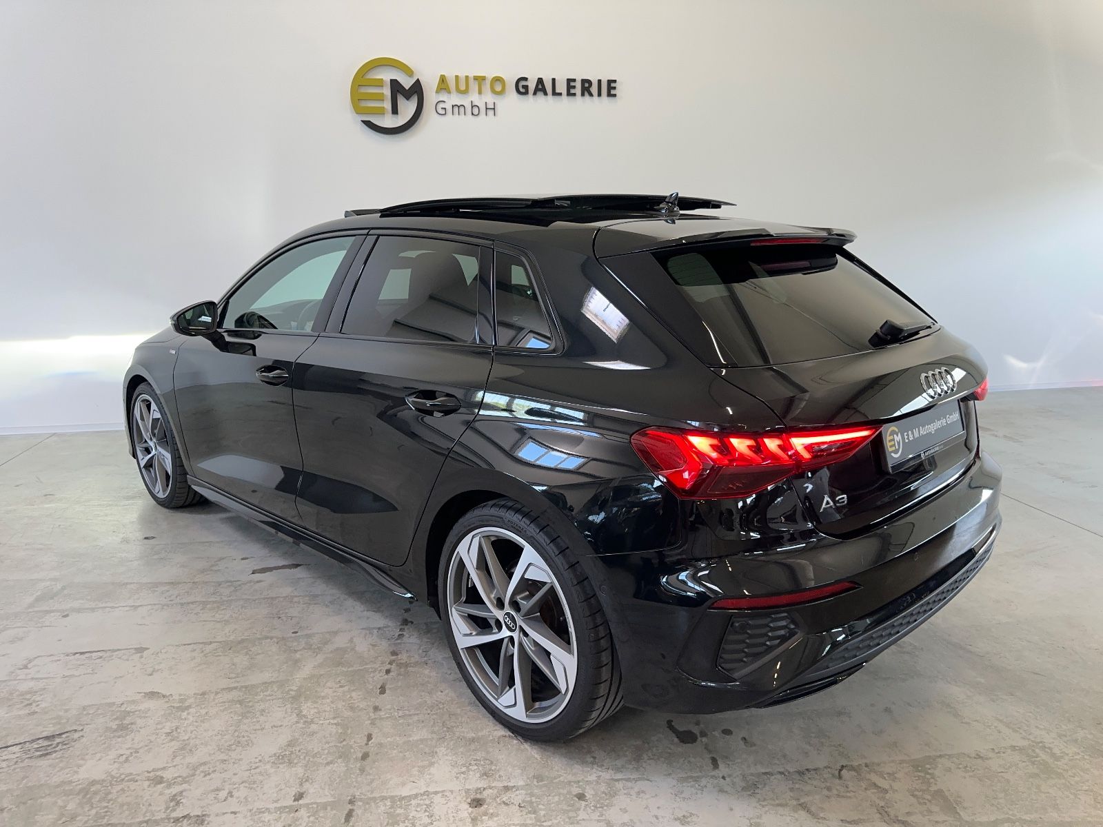 Audi A3 Sportback 35 TFSI S line - Samsaru's Car Outlet