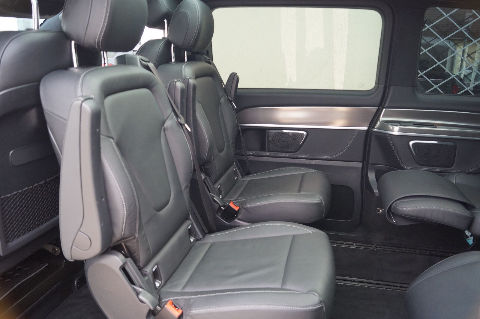 Mercedes-Benz V 300 D EXCLUSIVE EDITION - Samsaru's Car Outlet