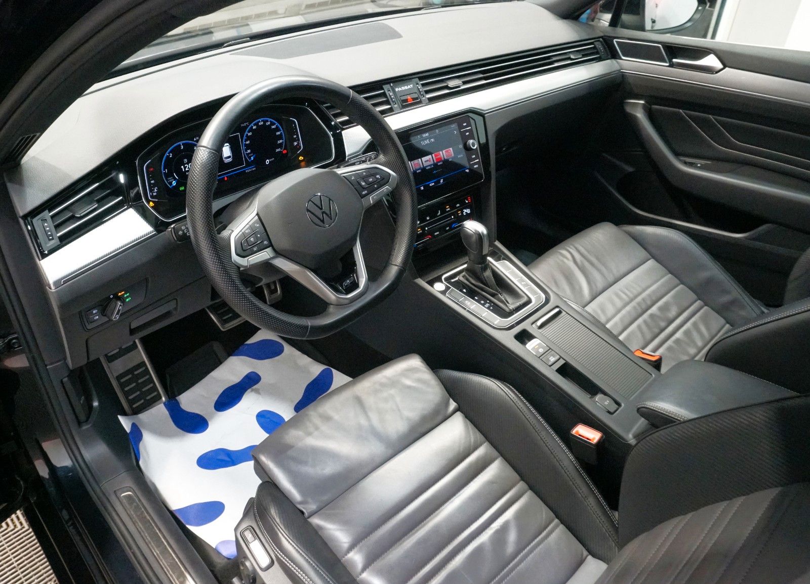 Volkswagen Passat Variant R-Line 4Motion 2.0 TDI*AHK*IQ.Lig
