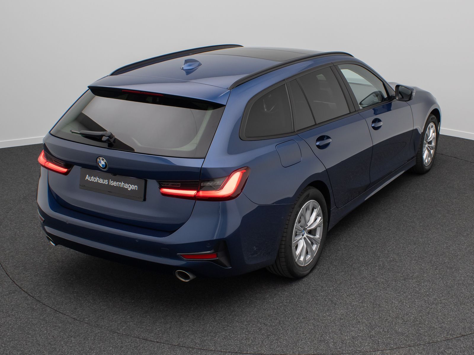 BMW 330i xD - Samsaru's Car Outlet