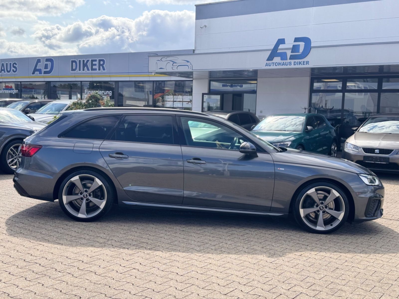 Audi A4 Avant 35 TDI S line - Samsaru's Car Outlet