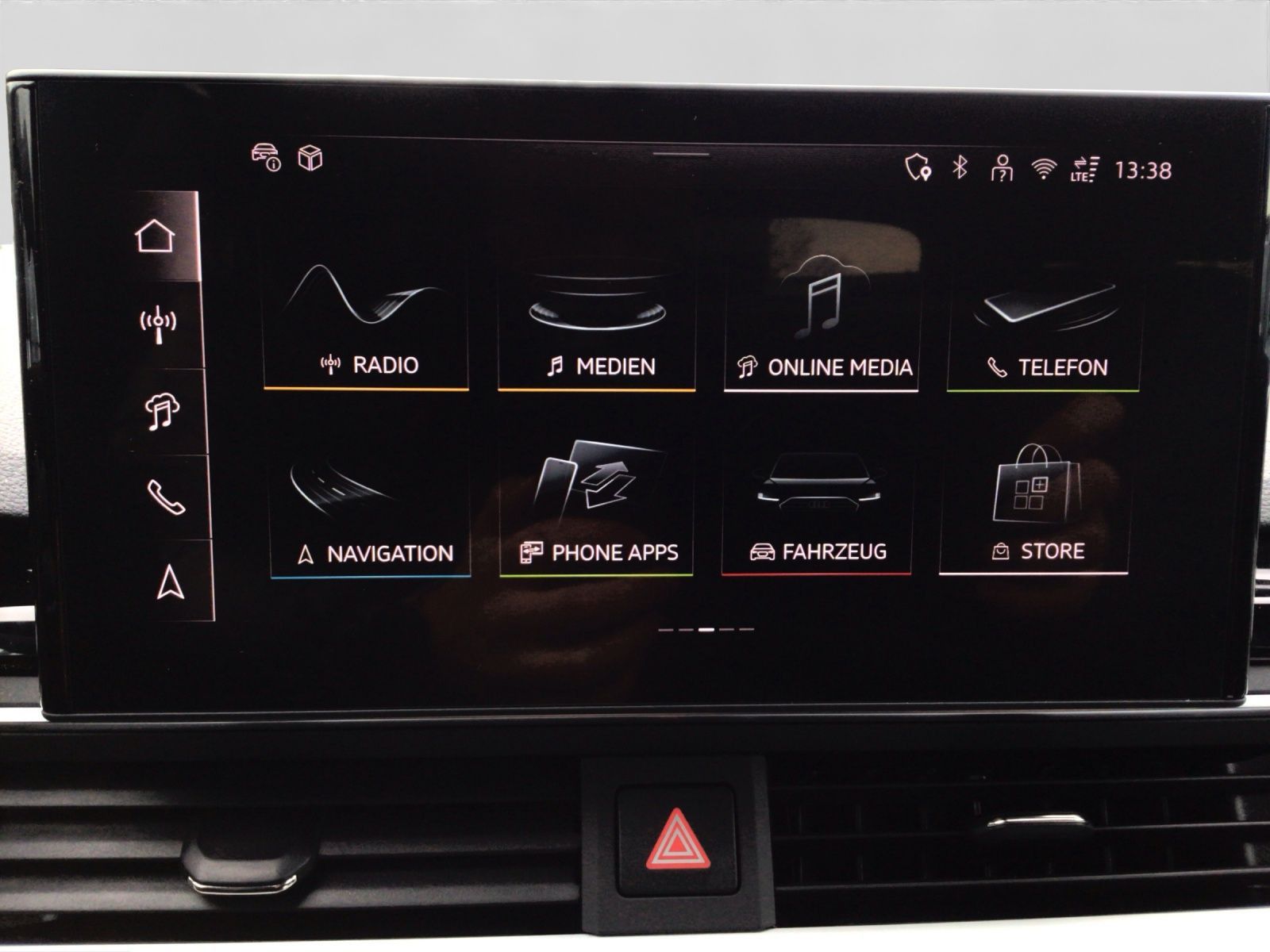 Audi A4 Avant 40 TFSI Q 2x S LINE LM19 AHK MATRIX-LED