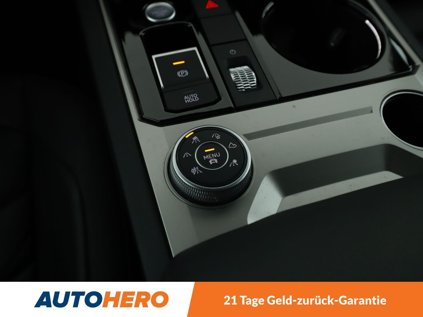 Volkswagen Touareg 3.0 eHybrid Elegance 4Motion - Samsaru's Car Outlet