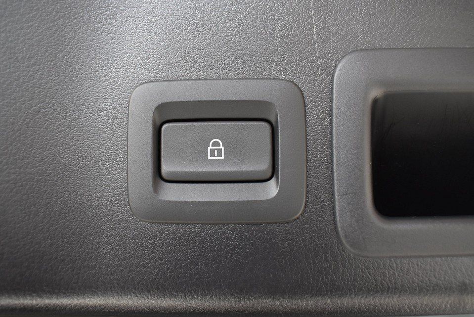 Mazda 3 5-Türer 2.5L e-SKYACTIV G 140 Nagisa Teilleder