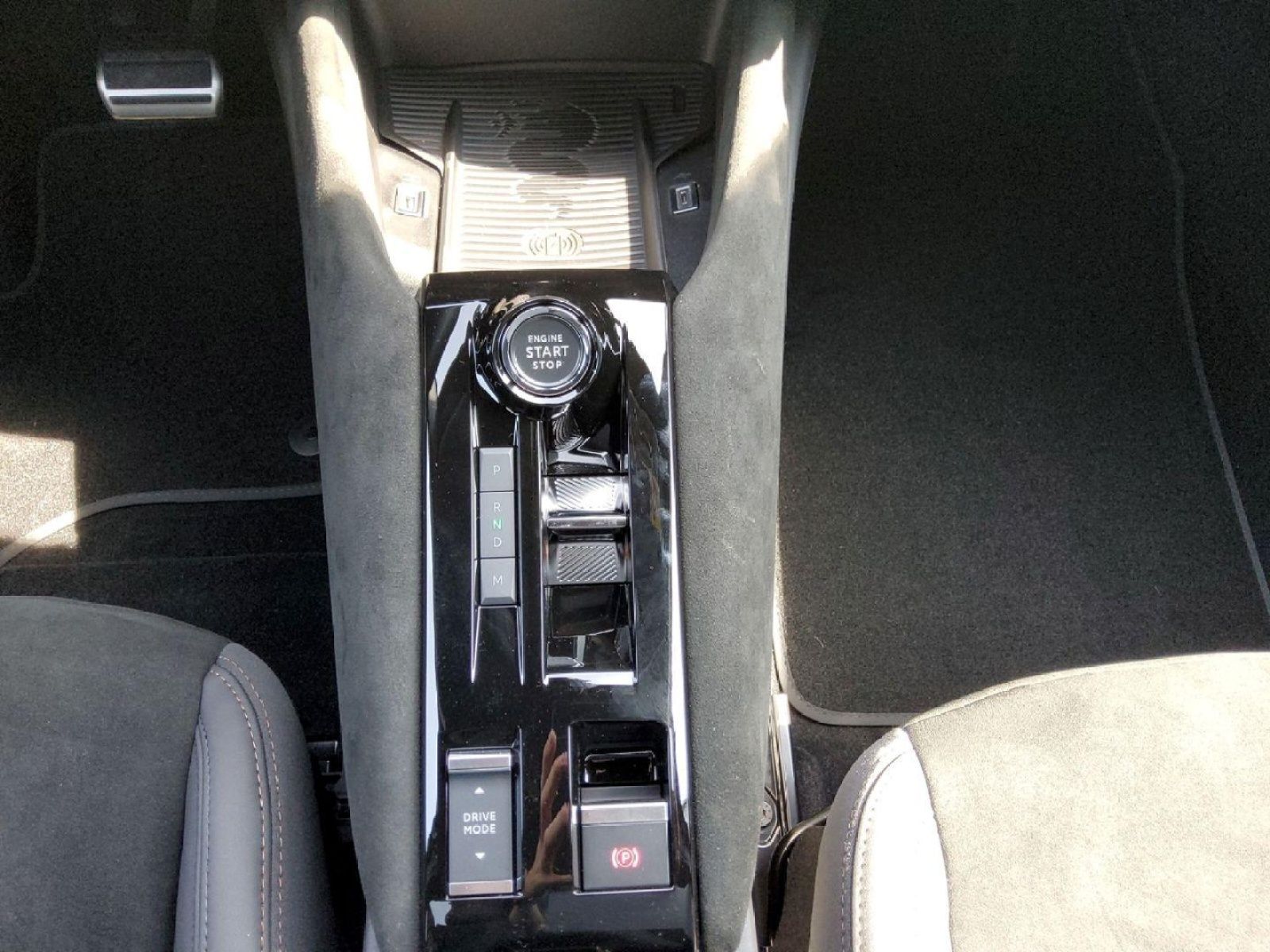 Alfa Romeo Junior Intensa Sondermodell, SHZ, Navi, 360°, 1,