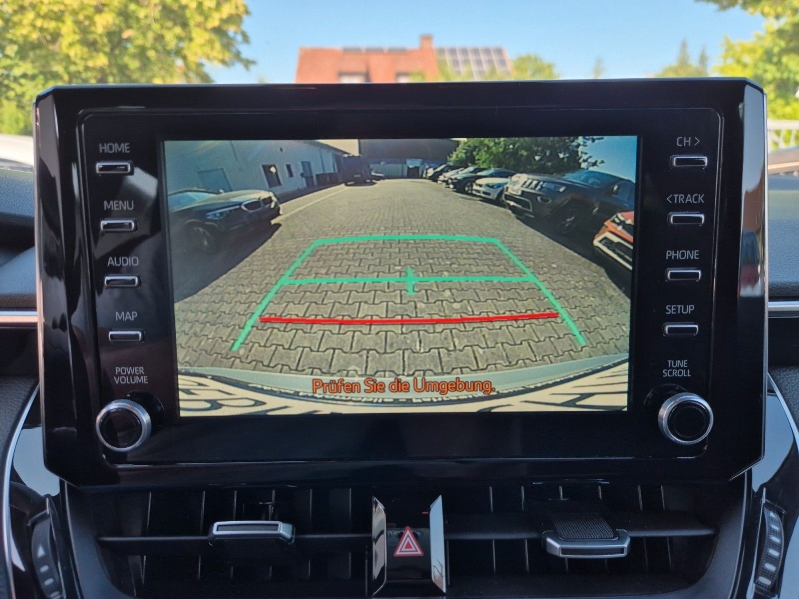 Toyota Corolla Touring Sports Hybrid Club - Samsaru's Car Outlet