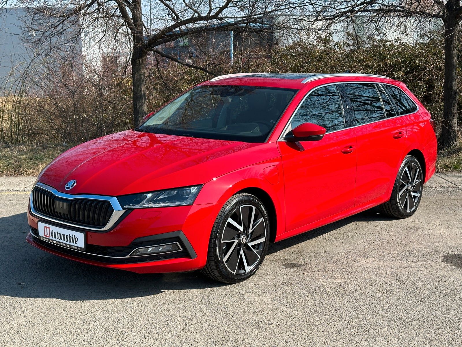 Skoda Octavia Combi 1.4TSi iV Style+ - Samsaru's Car Outlet