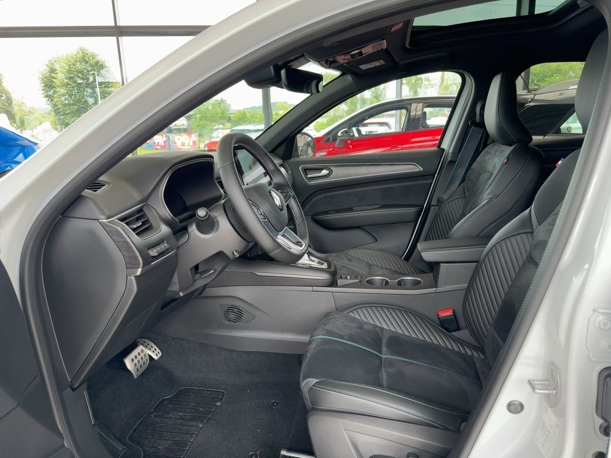 Renault Arkana Esprit Alpine 1.6 E-Tech - Samsaru's Car Outlet
