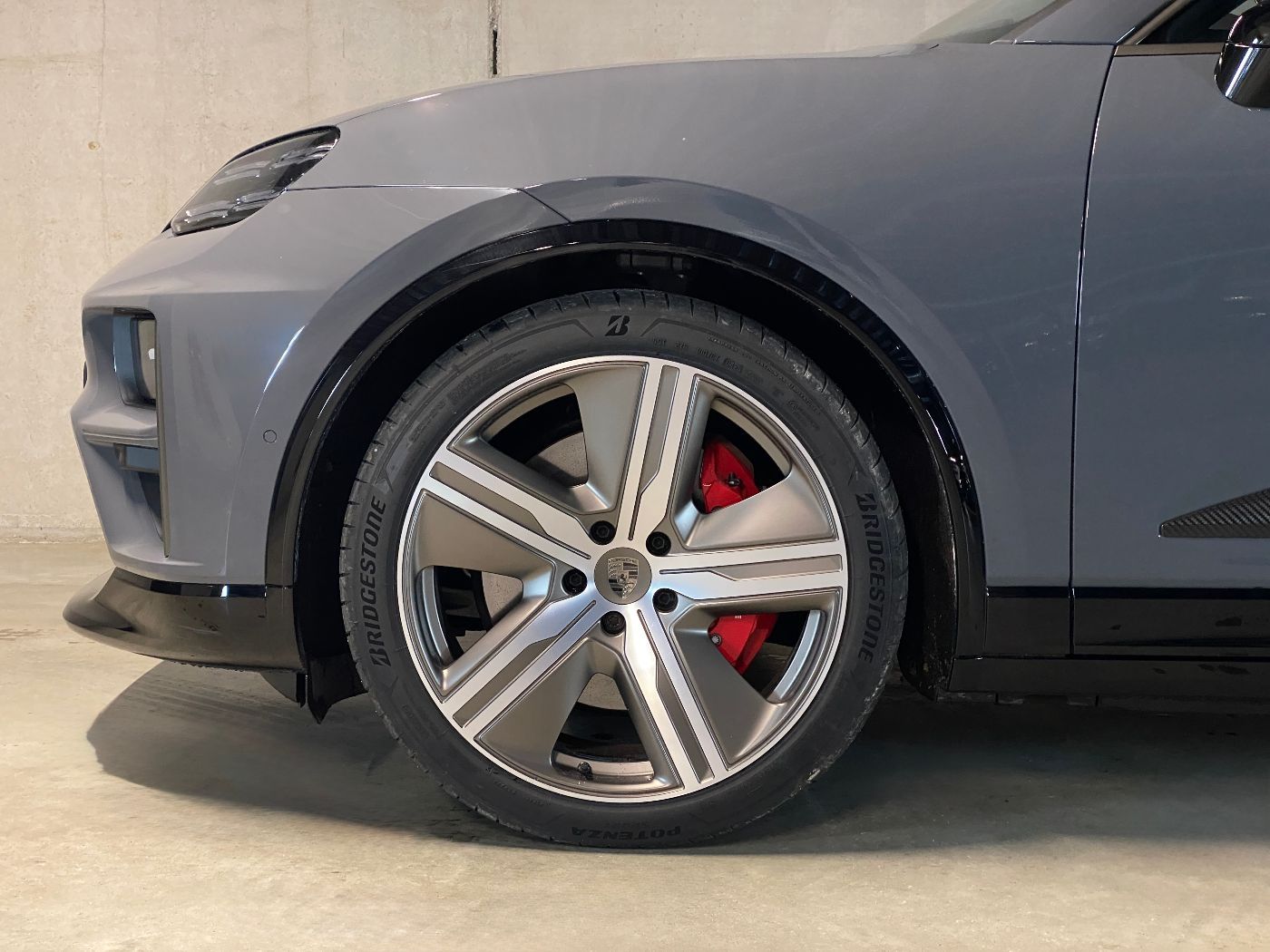Porsche Macan Turbo | Hinterachslenkung | AHK | 22-Zoll