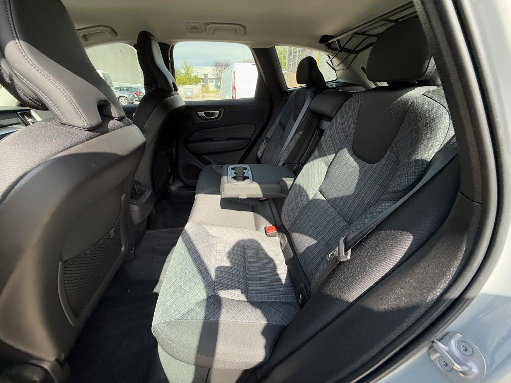Volvo XC60 B4 B Core - Samsaru's Car Outlet