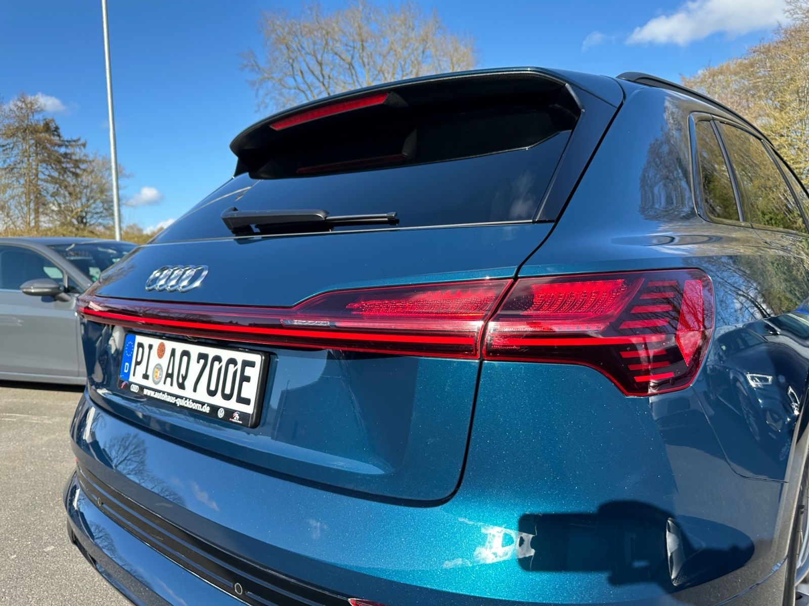 Audi e-tron 55 quattro S line Sline AHK AIR PAN MTX B