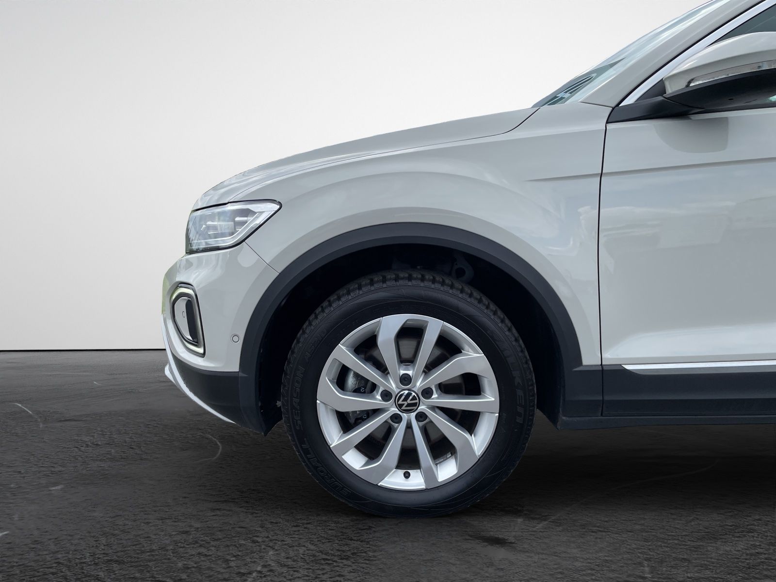 Volkswagen T-Roc 2.0 TDI DSG Style - Samsaru's Car Outlet